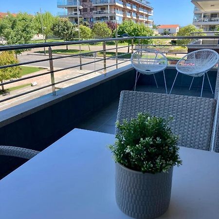 Acogedor Apartamento Con Terraza En Portonovo Eksteriør billede